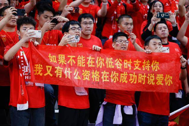 乔·约翰逊：我觉得詹姆斯不会回湖人了 他并不享受做第三选择